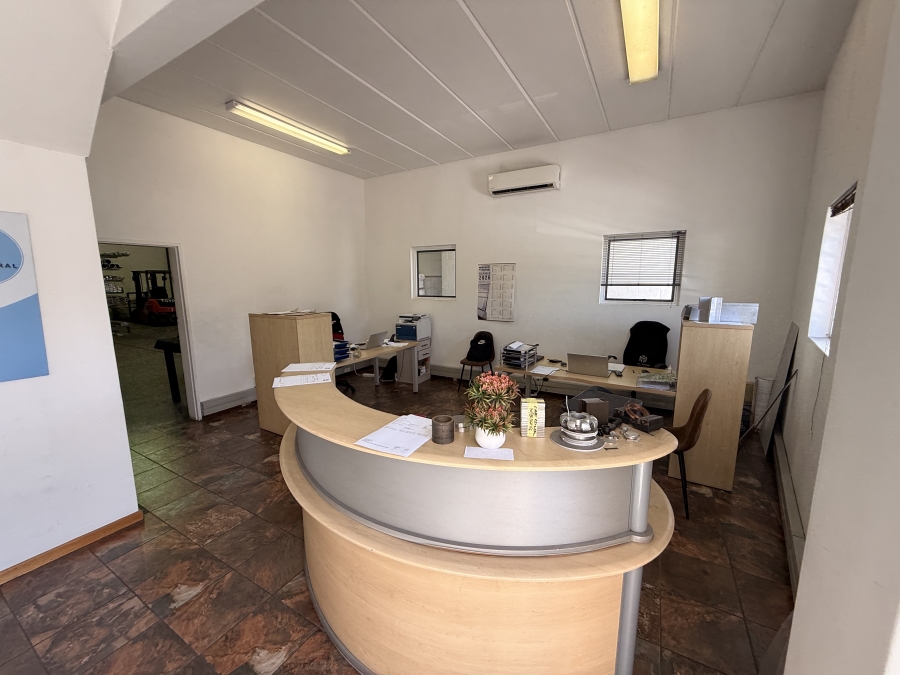 To Let Commercial Property for Rent in Beaconvale Western Cape